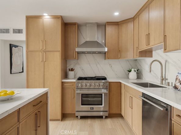 1200 E Ocean 52, Long Beach CA 90802