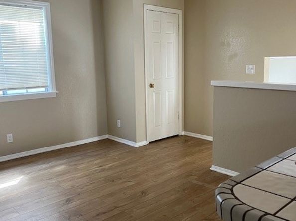 210 210 1/2 NW Glendora, Long Beach CA 90803