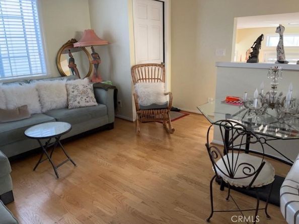 210 210 1/2 NW Glendora, Long Beach CA 90803