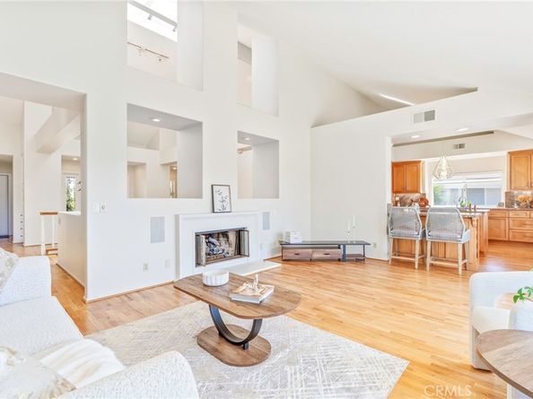 7 Altair 7, Irvine CA 92603