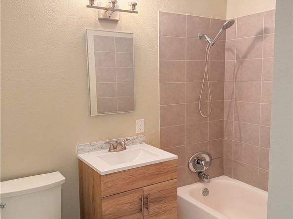 648 Flora, Oceanside CA 92057