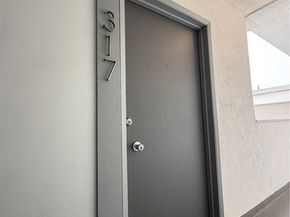 960 Larrabee 317, West Hollywood CA 90069
