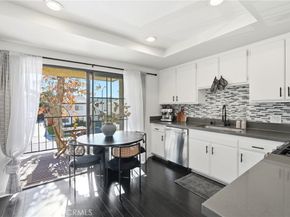 11127 La Maida 9, North Hollywood CA 91601