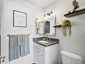 11127 La Maida 9, North Hollywood CA 91601