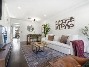 11127 La Maida 9, North Hollywood CA 91601