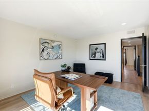 11127 La Maida 9, North Hollywood CA 91601