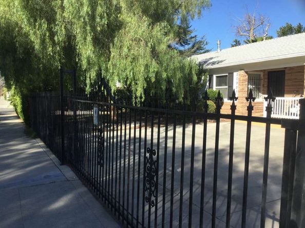 20957 Community, Canoga Park CA 91304