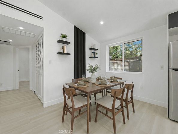 20528 Hamlin Street, Winnetka CA 91306