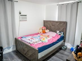 6941 Newcastle, Reseda CA 91335