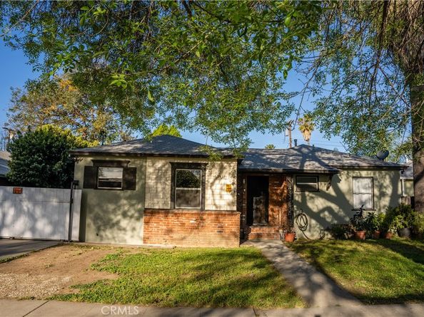 6941 Newcastle, Reseda CA 91335