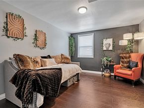 70 W Claremont St, Pasadena CA 91103