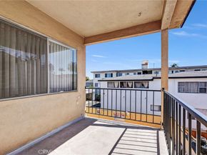 114 N Eucalyptus Avenue 7, Inglewood CA 90301