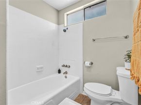 114 N Eucalyptus Avenue 7, Inglewood CA 90301