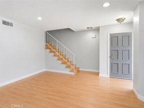 19231 Sherman Way 1, Reseda CA 91335