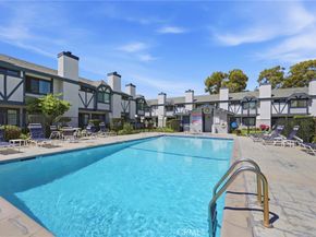19231 Sherman Way 1, Reseda CA 91335