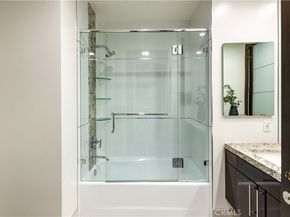 1318 Roxbury S 210, Los Angeles CA 90035
