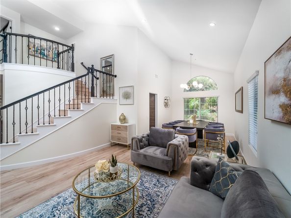 23304 W Vail, West Hills CA 91307