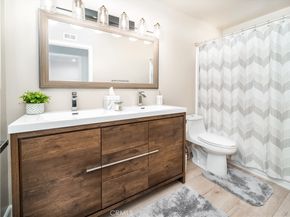 23304 W Vail, West Hills CA 91307
