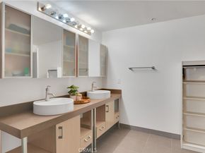 1234 Wilshire Boulevard 527, Los Angeles CA 90017