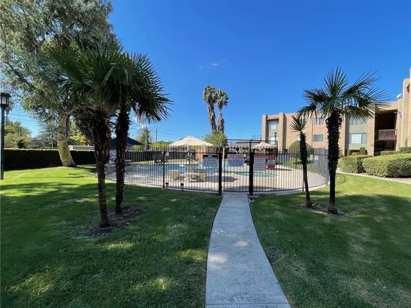 830 N Dalton Avenue 210, Azusa CA 91702