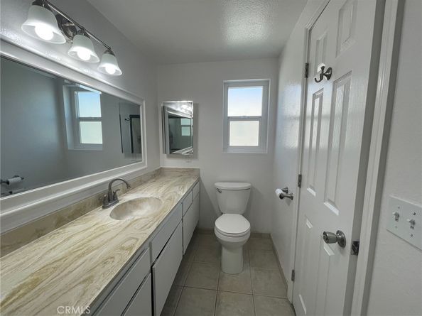 830 N Dalton Avenue 210, Azusa CA 91702