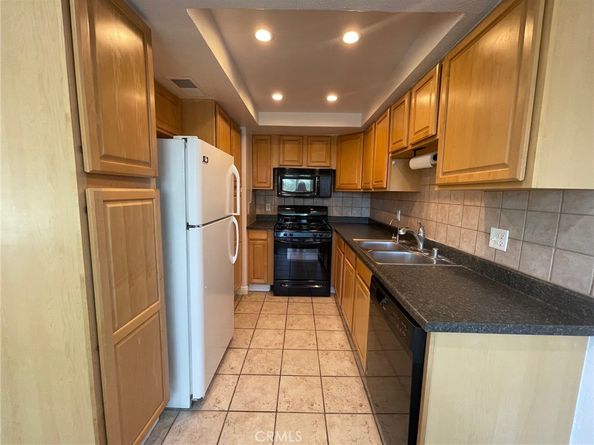 830 N Dalton Avenue 210, Azusa CA 91702