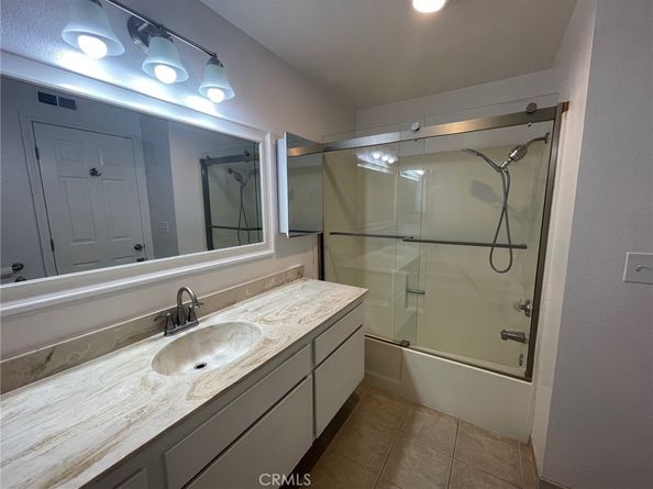 830 N Dalton Avenue 210, Azusa CA 91702