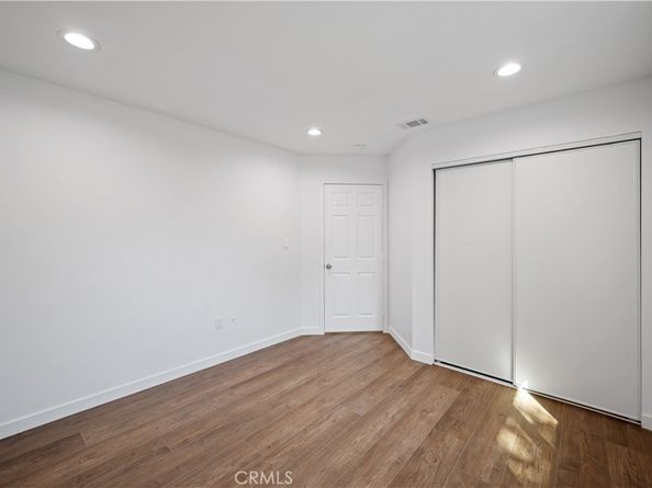 7445 Balcom Avenue, Reseda CA 91335