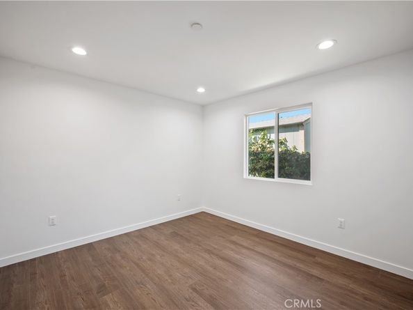 7445 Balcom Avenue, Reseda CA 91335