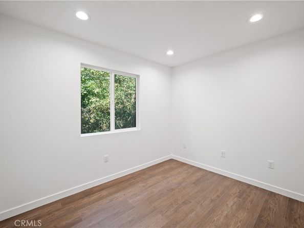 7445 Balcom Avenue, Reseda CA 91335