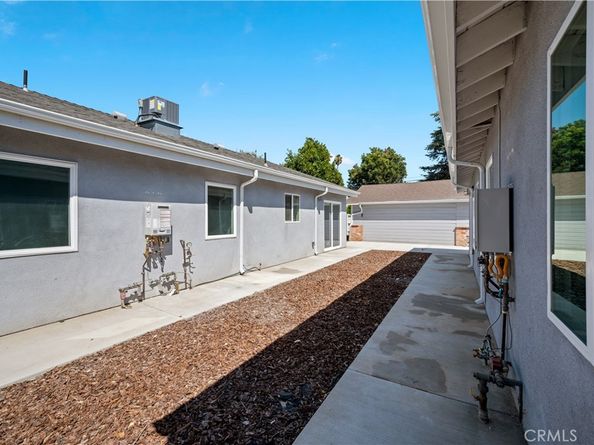 7445 Balcom Avenue, Reseda CA 91335