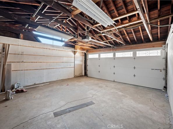 7445 Balcom Avenue, Reseda CA 91335