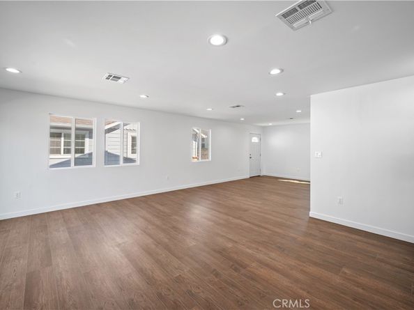 7445 Balcom Avenue, Reseda CA 91335