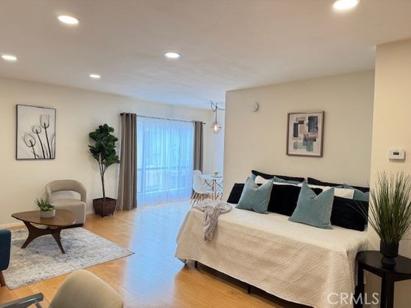 1735 N Fuller Avenue 425, Los Angeles CA 90046