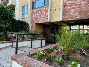1735 N Fuller Avenue 425, Los Angeles CA 90046