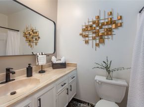 1735 N Fuller Avenue 425, Los Angeles CA 90046