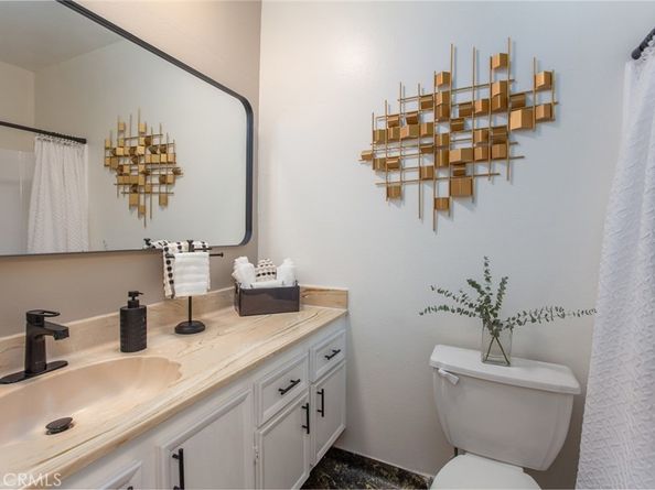 1735 N Fuller Avenue 425, Los Angeles CA 90046