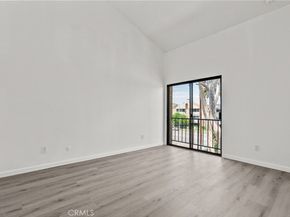 18958 Sherman Way 17, Reseda CA 91335