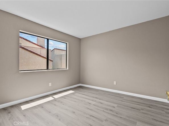 18958 Sherman Way 17, Reseda CA 91335