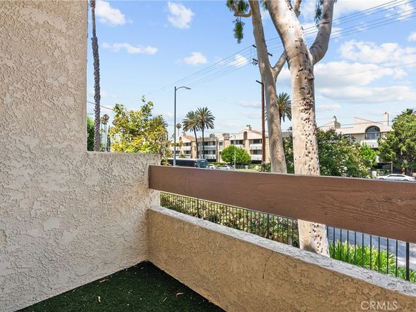 18958 Sherman Way 17, Reseda CA 91335