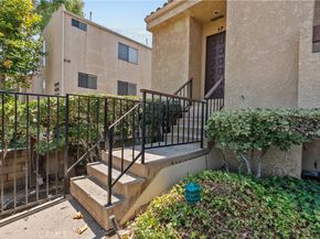 18958 Sherman Way 17, Reseda CA 91335