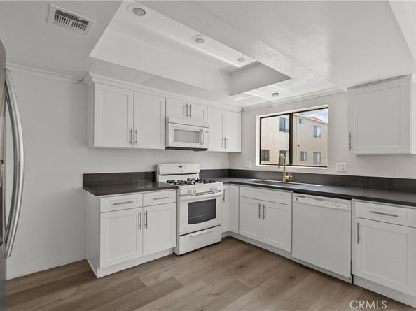 18958 Sherman Way 17, Reseda CA 91335