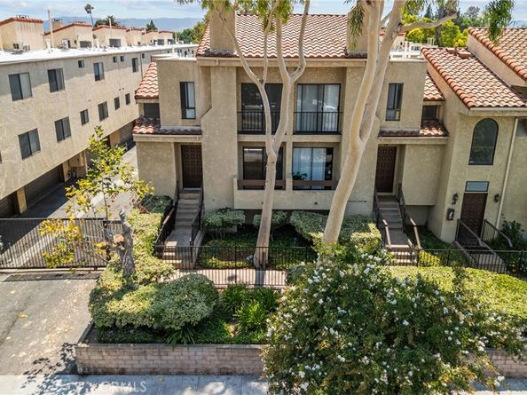 18958 Sherman Way 17, Reseda CA 91335