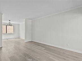 18958 Sherman Way 17, Reseda CA 91335