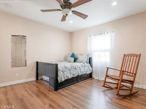 533 Hawthorne Street, Glendale CA 91204