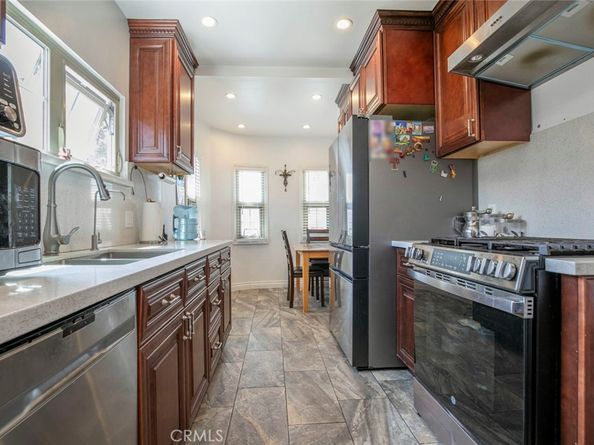 533 Hawthorne Street, Glendale CA 91204