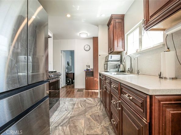 533 Hawthorne Street, Glendale CA 91204