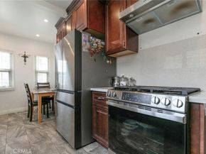 533 Hawthorne Street, Glendale CA 91204