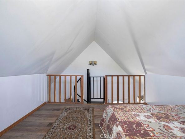 533 Hawthorne Street, Glendale CA 91204