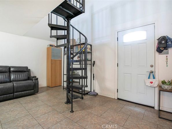 533 Hawthorne Street, Glendale CA 91204